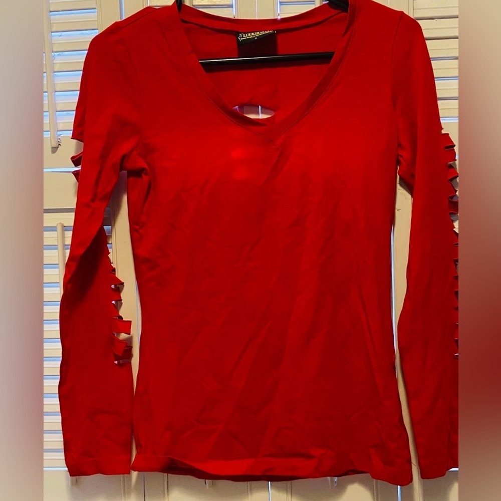 NWOT Long sleeve V-neck t-shirt with back and arm cut outs